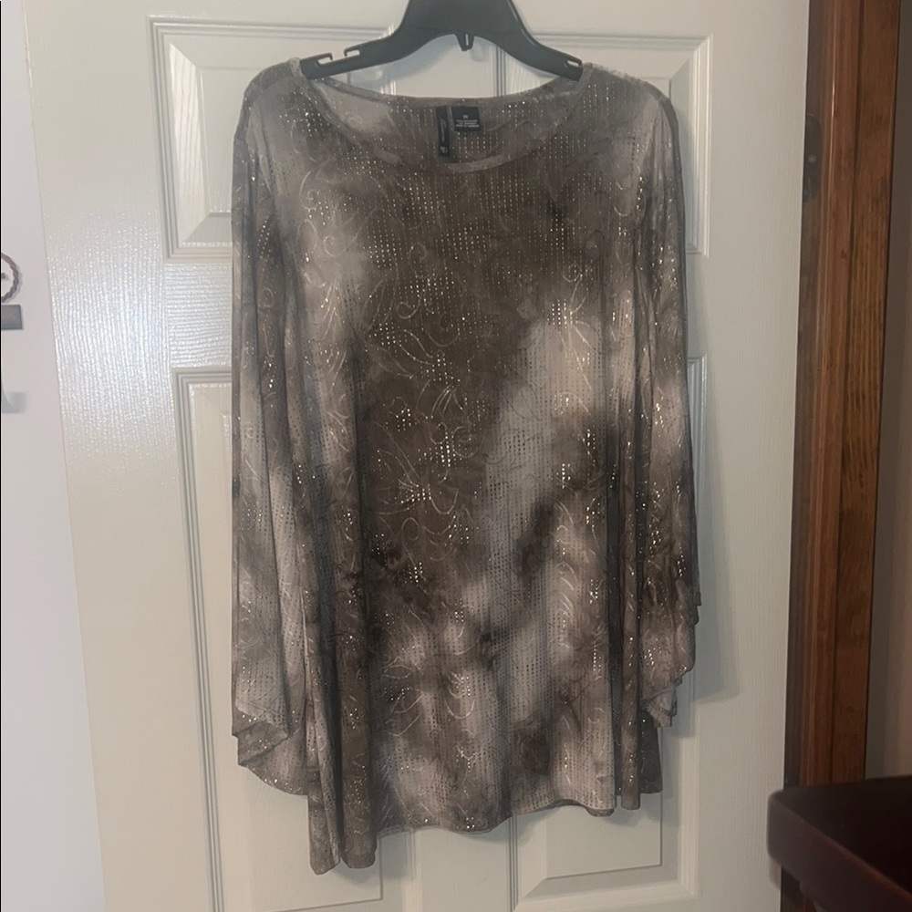 New Directions Gray and Black Women's Top